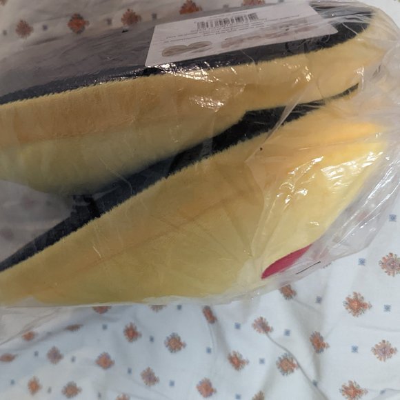 Emoji Slippers - Picture 1 of 3
